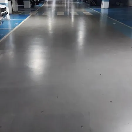 Descalzos Free Parking شقة *